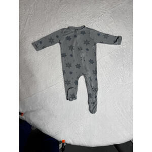 Kyte Baby Snowflakes Bamboo Zippy Pajamas Size 3–6M